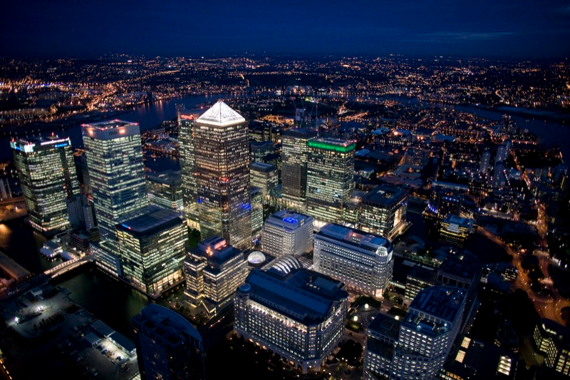 Illustration for article titled Spectacular Night Photography of London Causes Awe, Vertigo